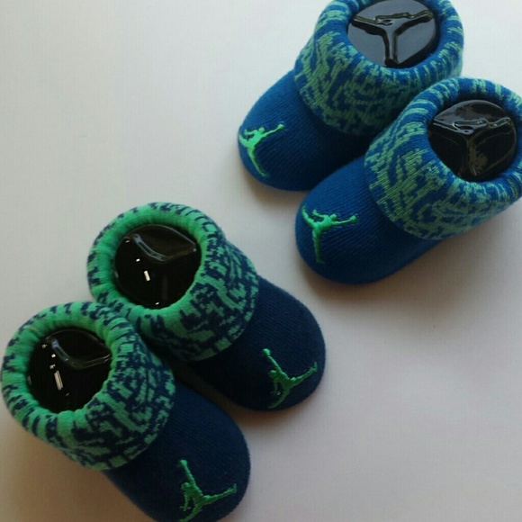 BABY AIRJORDAN BOOTIES/SOCKS - Picture 2 of 4