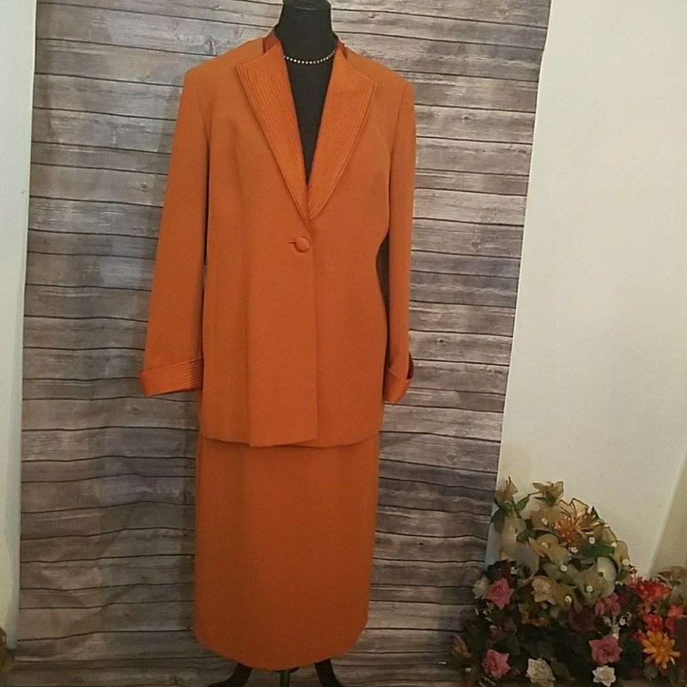 ML Studio Two Piece Skirt Set