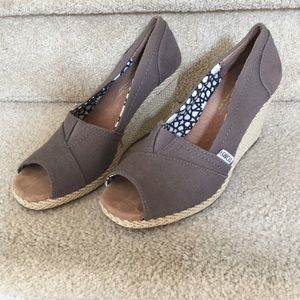 Tom wedges
