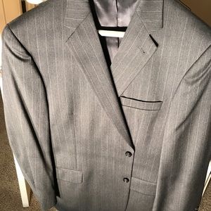 Men's Jos. A Banks suit size 46s