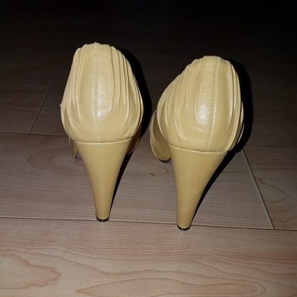 Miss me heels - Picture 3 of 4