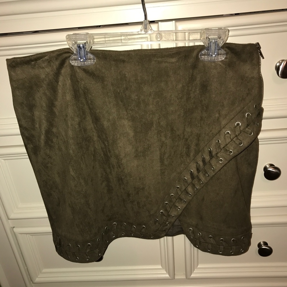 skort