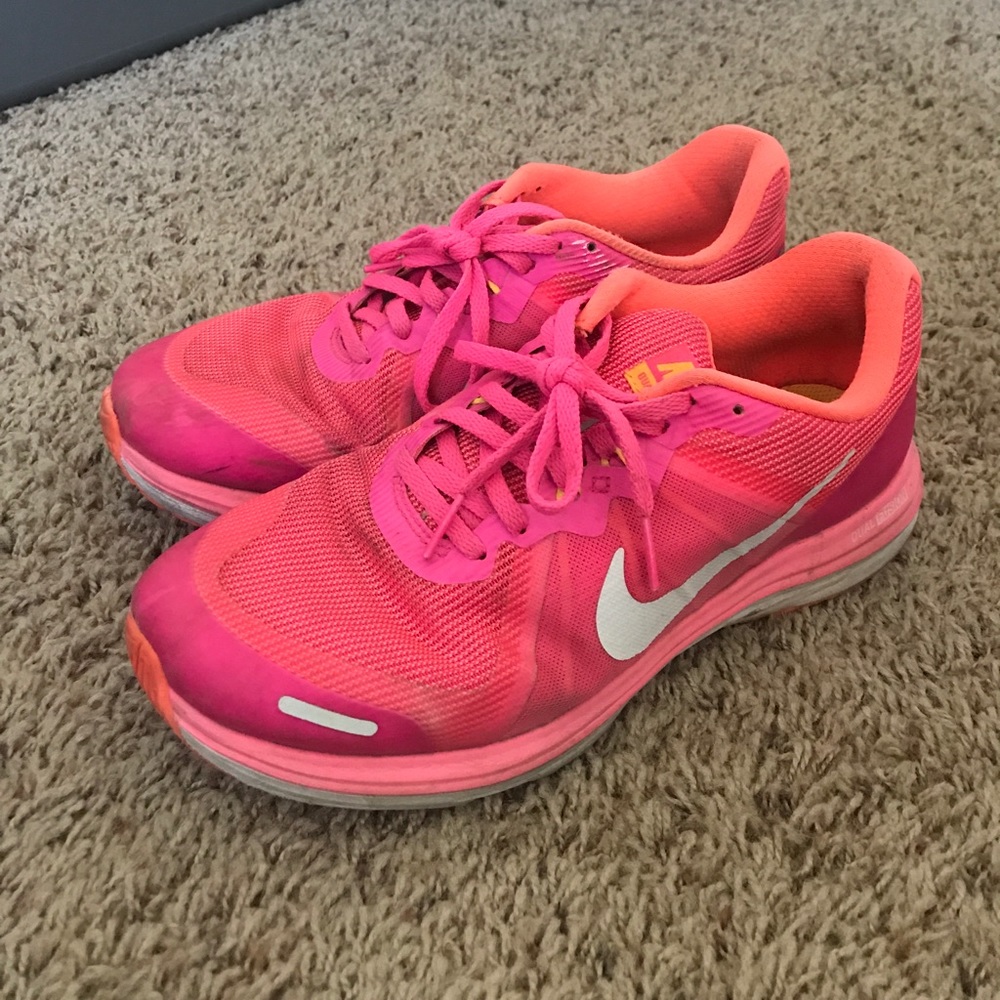 Nike dual fusion running shoes