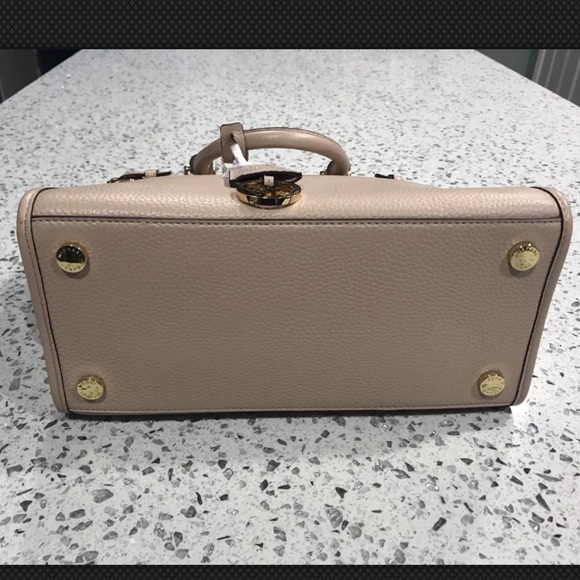 Michael Kors Hutton Blush Leather Shoulder Bag - Picture 6 of 6