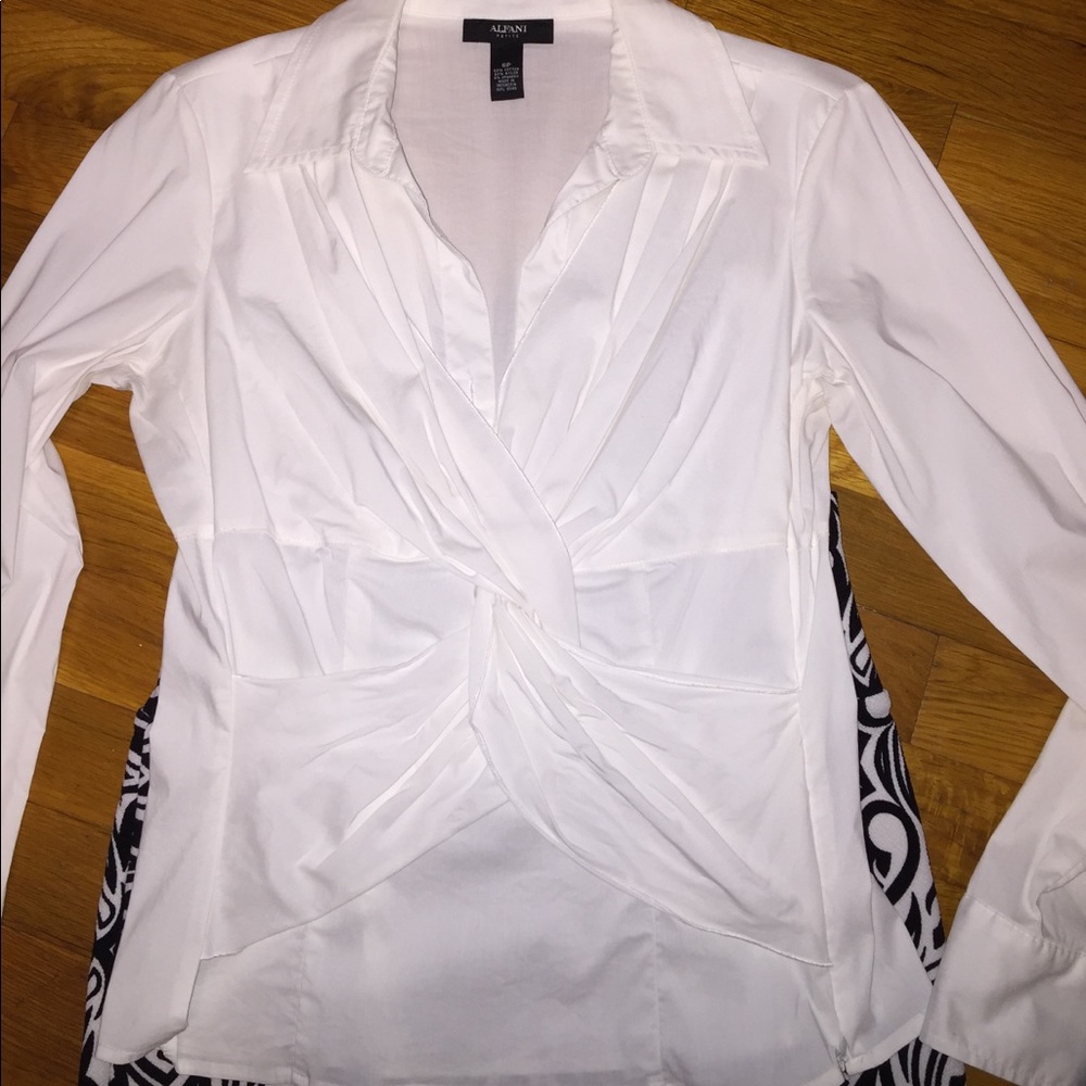 Alfani size 6P white twist front blouse