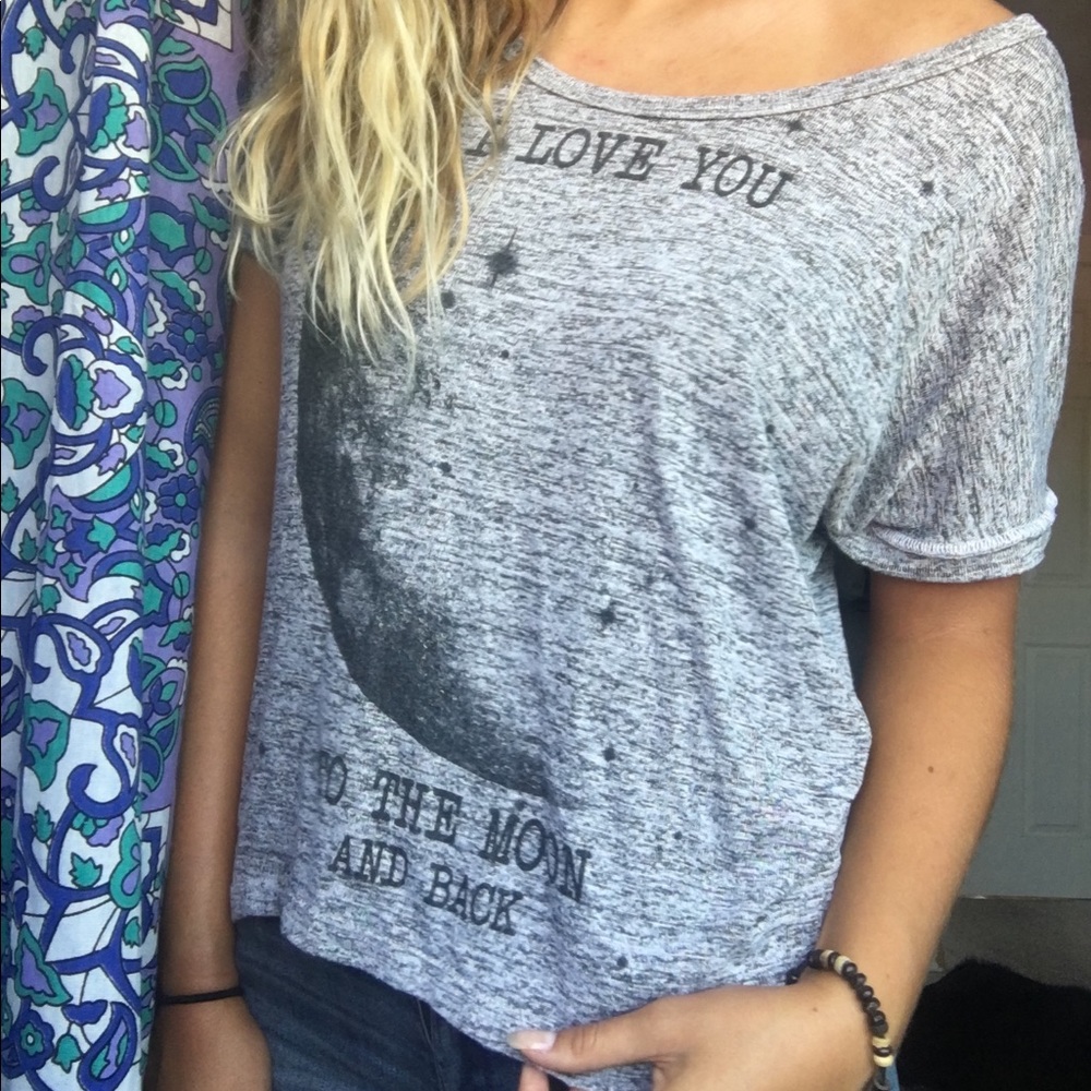 cozy grey moon tee