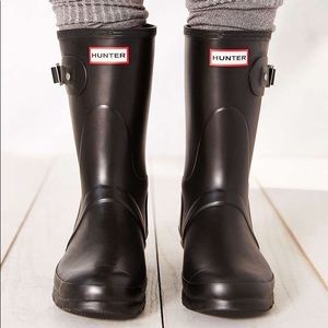 Black glossy short Hunter Rain Boots