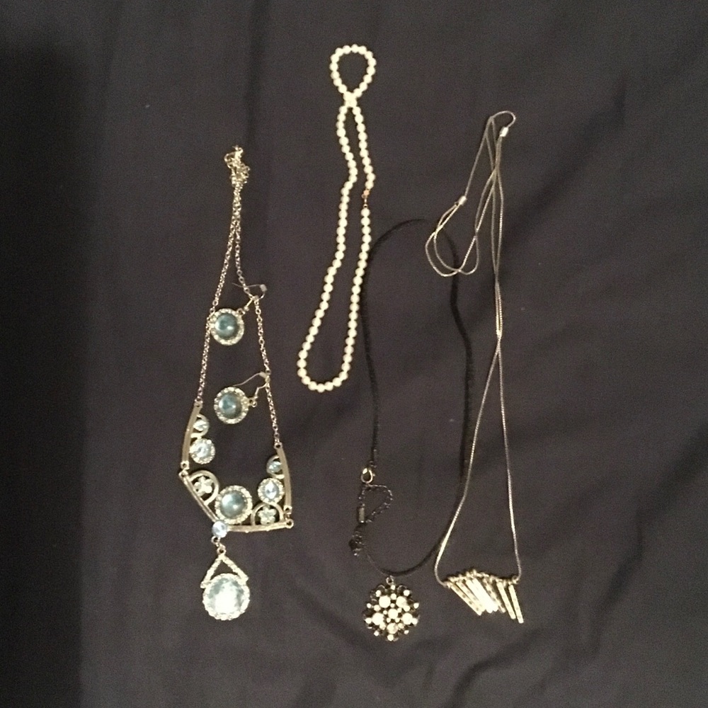 Jewelry necklaces