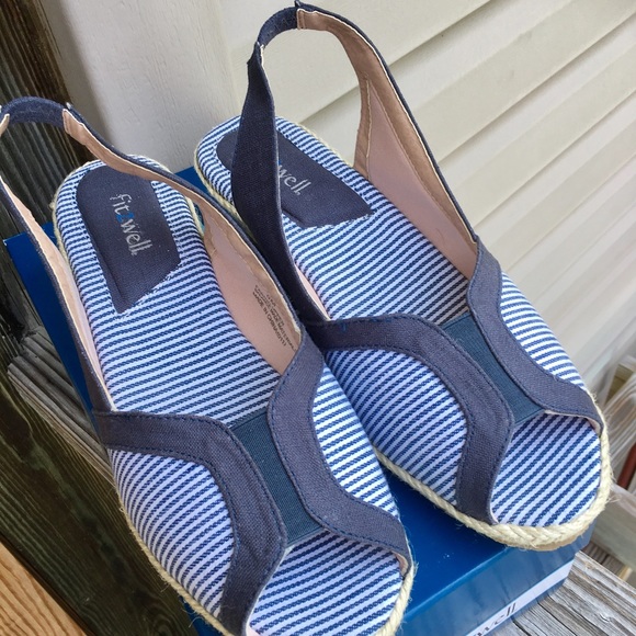 New Fitzwell Open Toe Navy Striped Wedge Size 9M - Picture 4 of 7