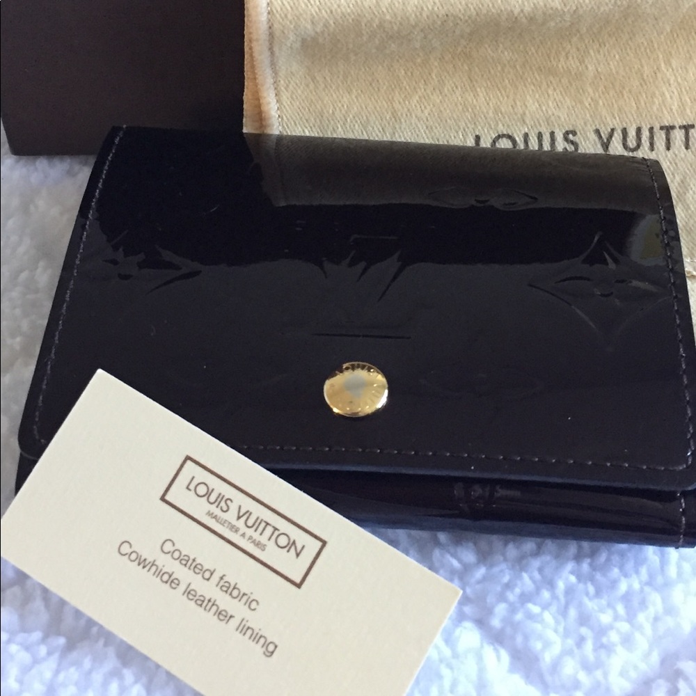 Louis Vuitton Vernis Leather Card Holder