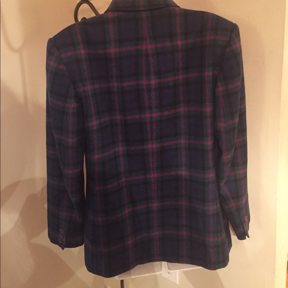Blazer - Picture 3 of 5