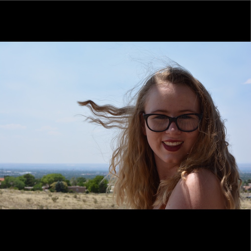 Meet your Posher, Hannah