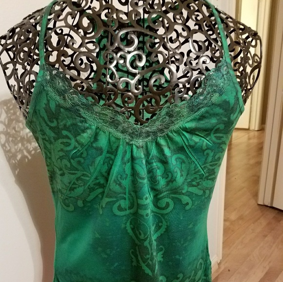 Super cute racer back tank top - Picture 1 of 5