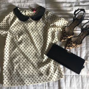 Vintage-style polka-dot blouse