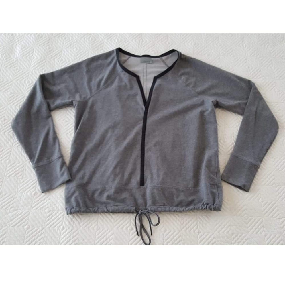 Athleta Long Sleeved Pullover