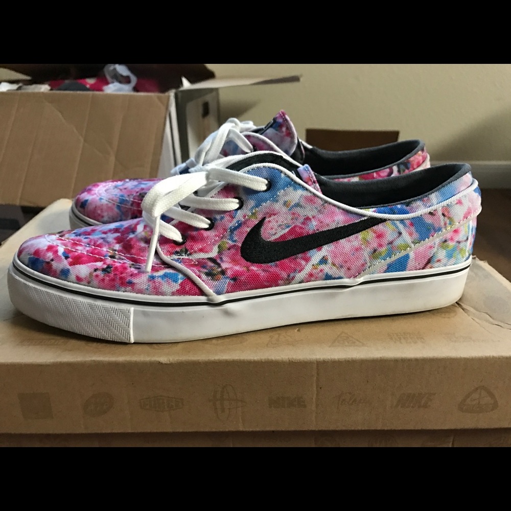 Sneakers that I no longer wear!!