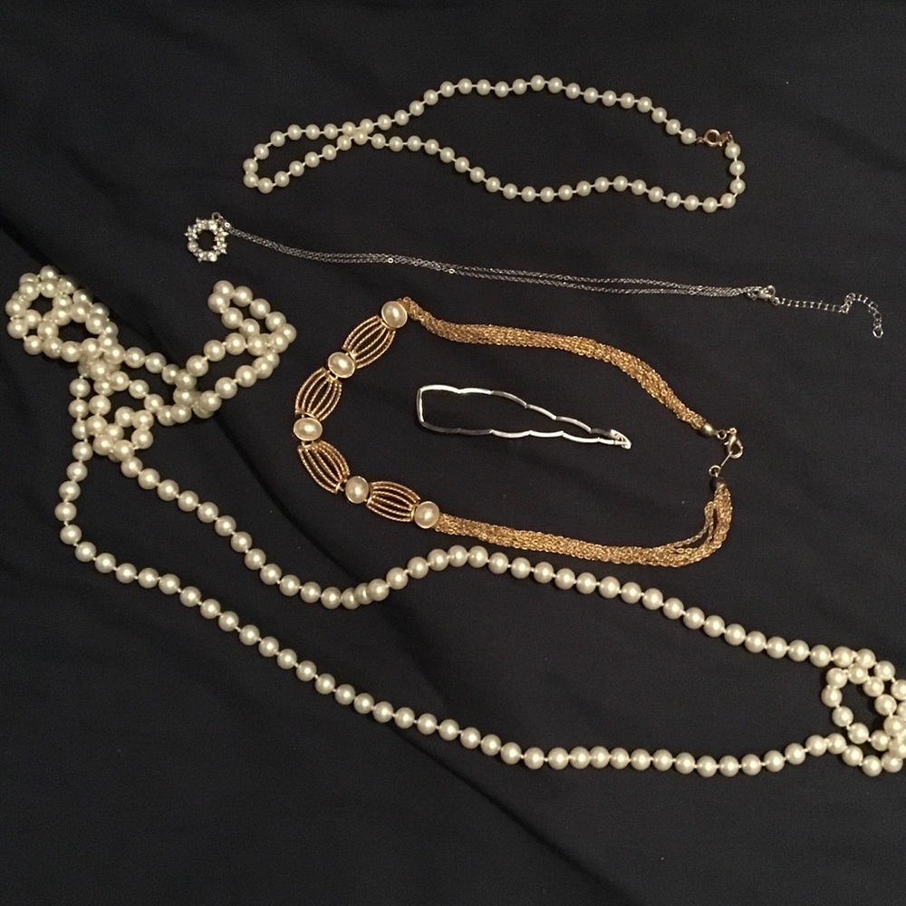 Fashion necklaces and bracelet