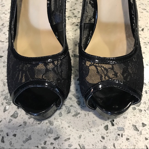 Guess black lace peep toe heels - Picture 2 of 7