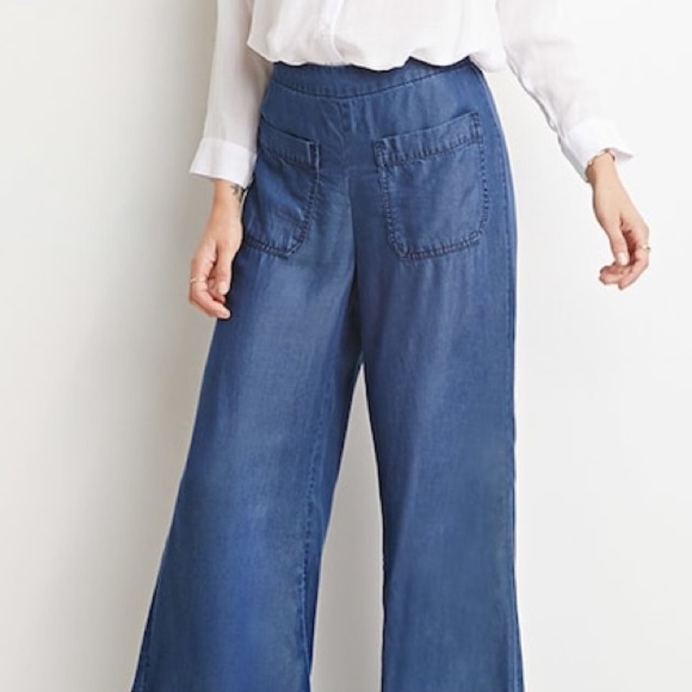 Forever 21 Wide-Leg lightweight jeans