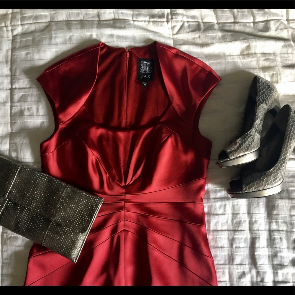 Stunning satin cocktail dress by Jax