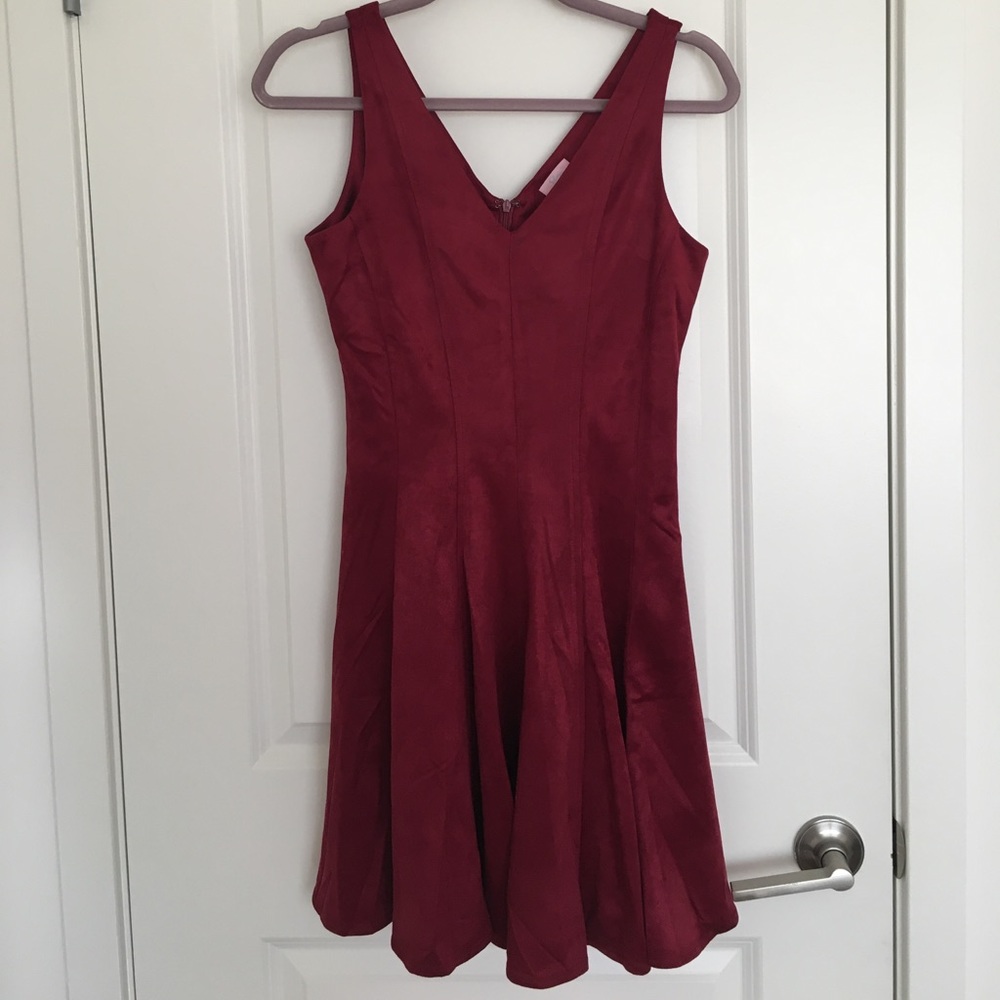Burgundy Elorie dress.