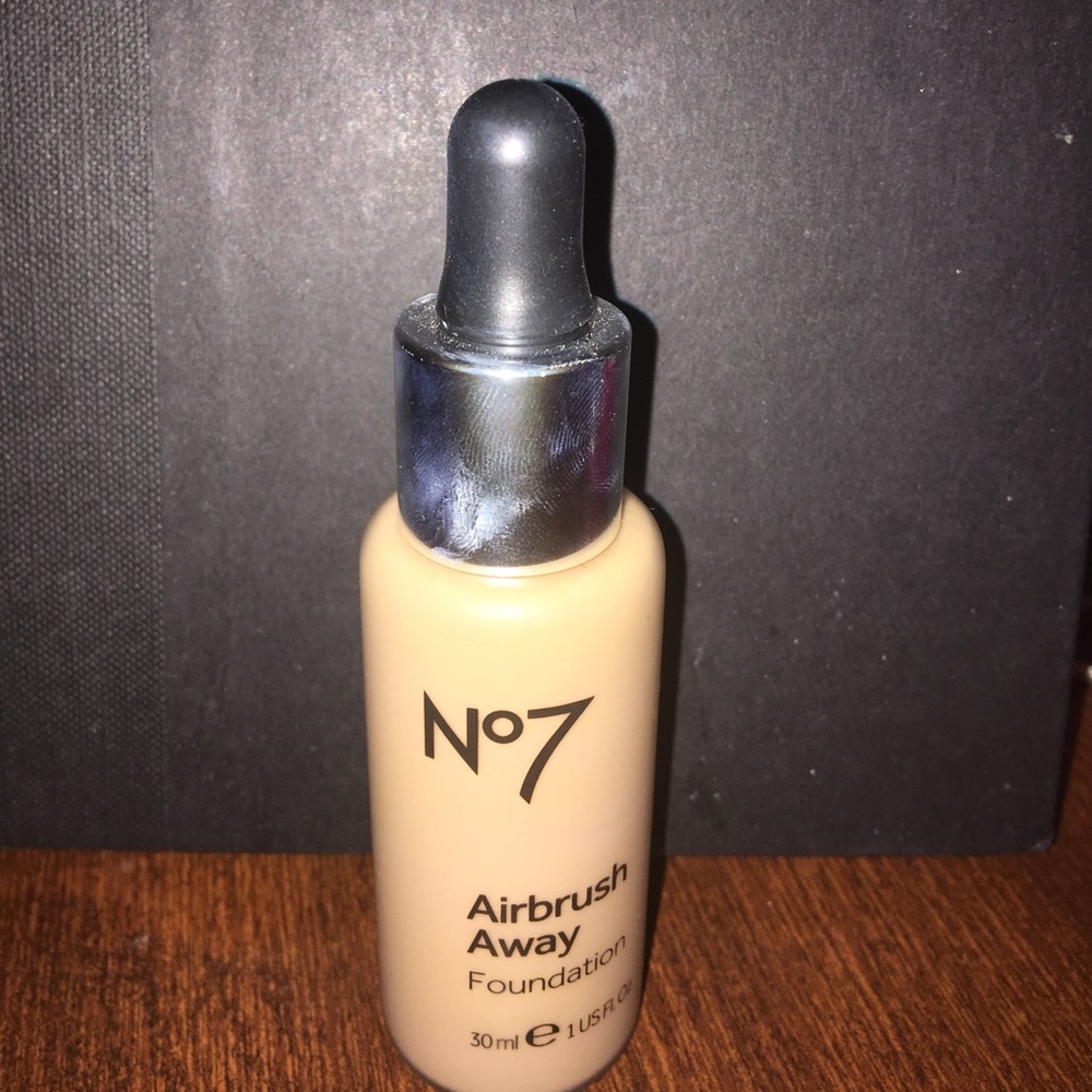 No.7 Airbrush Away Foundation