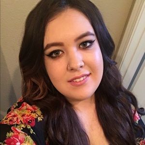 Meet your Posher, Rebecca