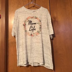 Mom Life Tee
