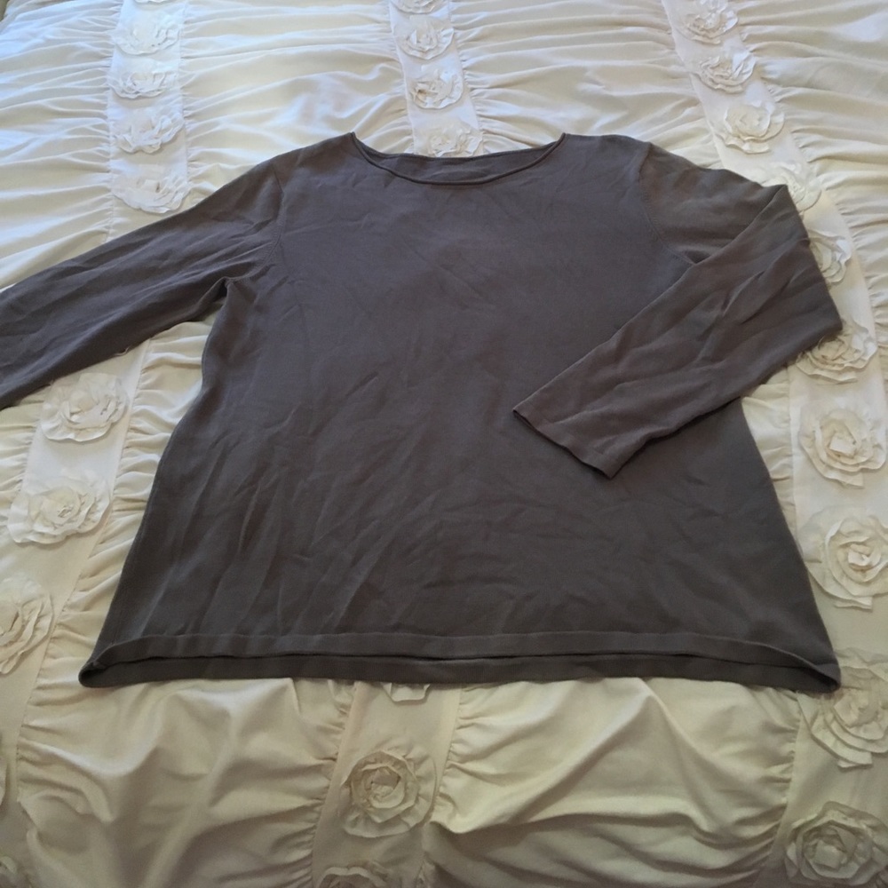 Heather grey long sleeve t-shirt