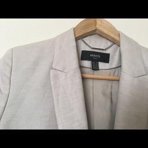 Cream / light tan linen blazer - NWT