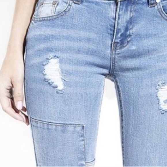 Last 1! 🌟HP 🌟 Distressed Patched Jeans - Picture 3 of 5