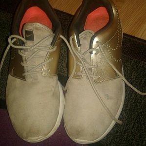 Wmns Roshe One PRM Suede String Gold Grain