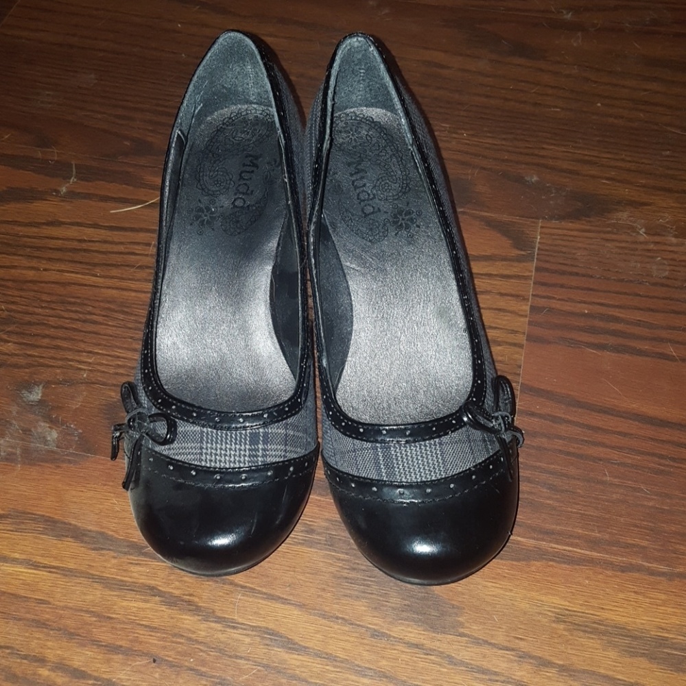 Gray and black short heels