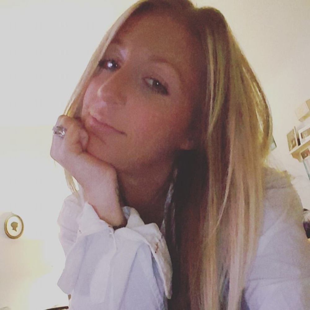 Meet your Posher, Dee