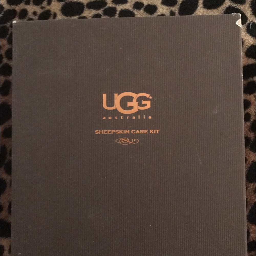 Ugg sheepskin care kit