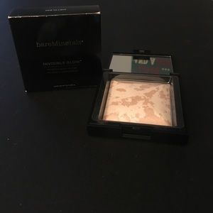 🍭bare Minerals Invisible Glow. Fair to Light🍭
