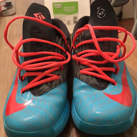 Nike KD's - Picture 2 of 4