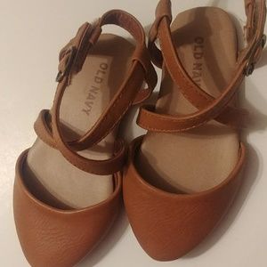 Flat shoes