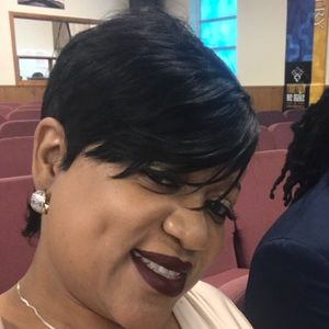 Meet your Posher, Denise