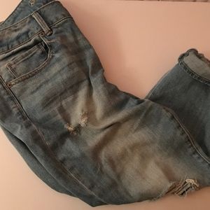 American Eagle Distressed Artist Crop Jeans