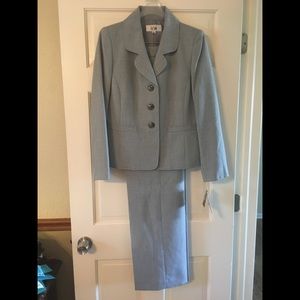 Le Suit Two Piece Blazer and Slacks Suit