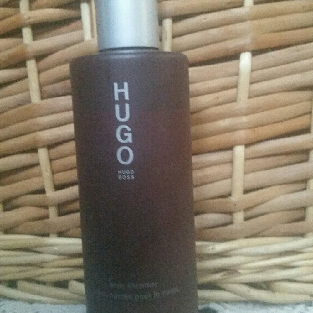 Hugo Body Shimmer - Deep Red Lotion 6.4 ouces