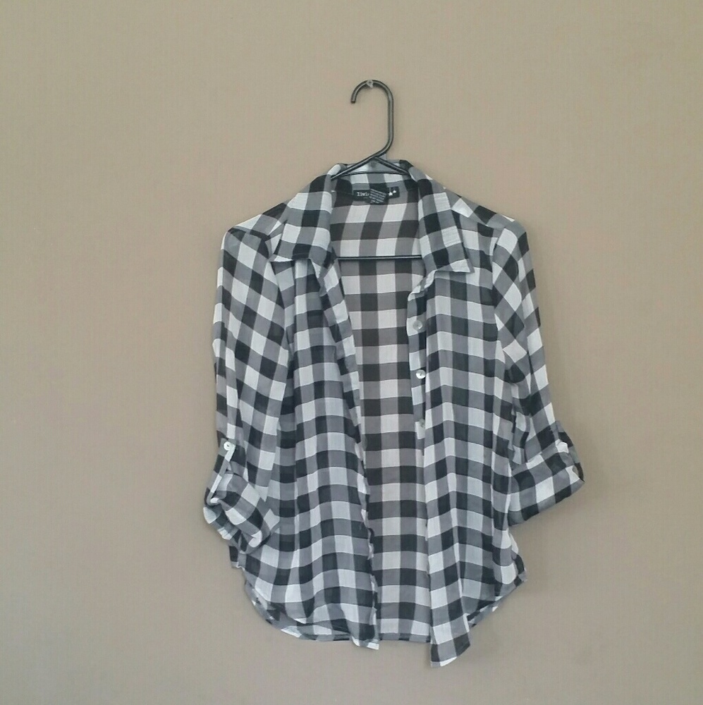 Button down - Picture 2 of 2