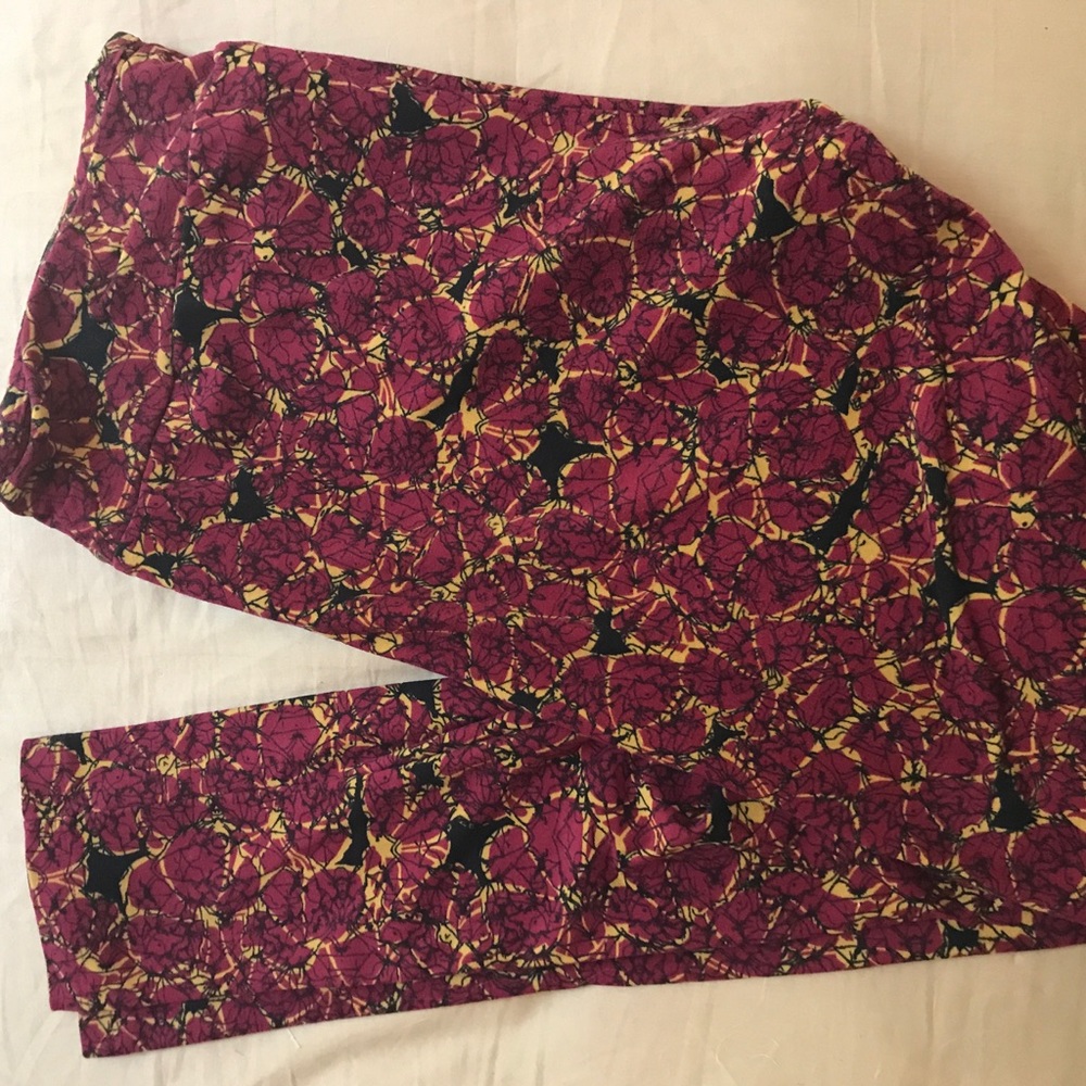 TC LuLaRoe leggings. EUC. No signs of wear.