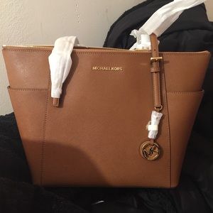 Michael kors tote