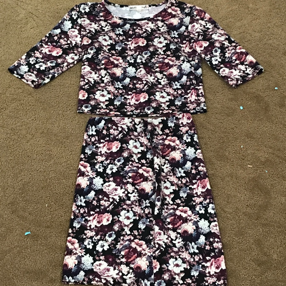 Matching Floral crop top and skirt