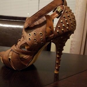 Studded heels CALIENTE!!!