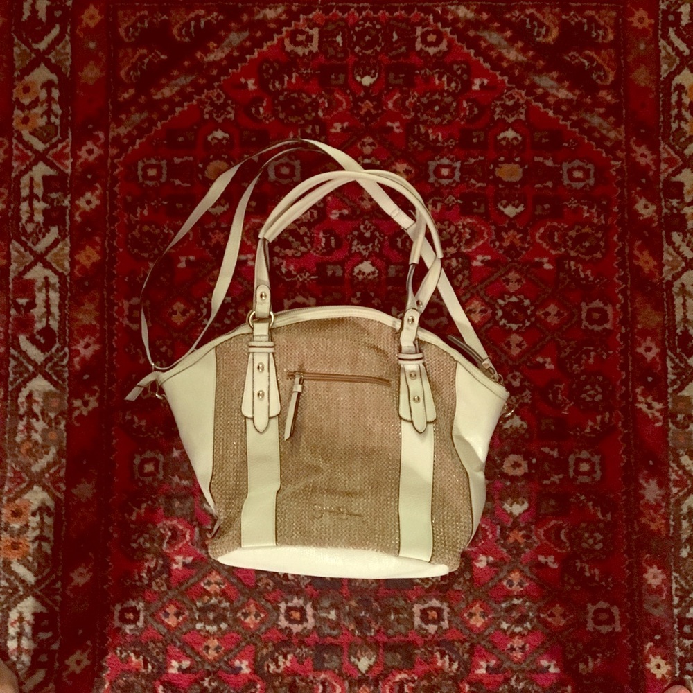 Summer white and straw Jessica Simpson purse