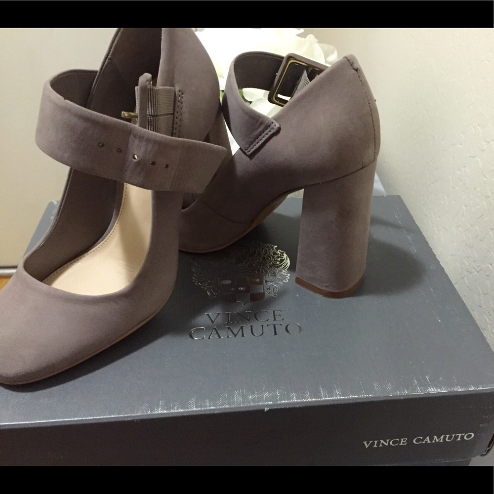 Heels by Vince Camuto. Nwt