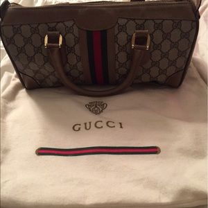 Meet your Posher, Peggy